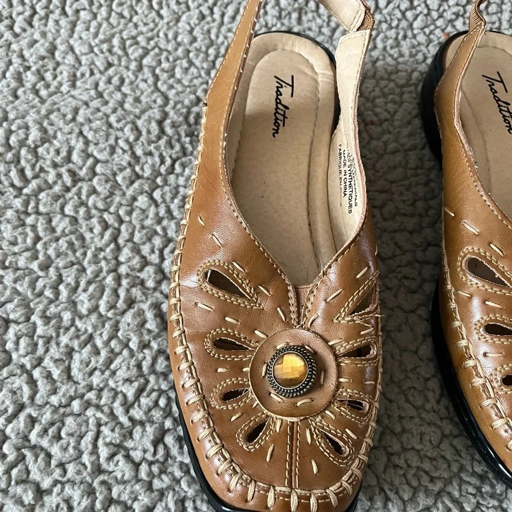 Size 5M Traditional sandals - Picture 2 of 6